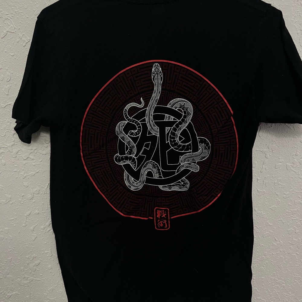 Graphic tee from hot topic.